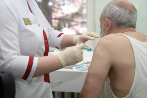 «Спутник Лайт» разрешен для повторной вакцинации лицам старше 60 лет