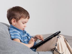 Опасность смартфонов и планшетов для здоровья детей