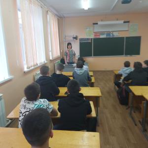 Медицинскими работниками Кузнецкой детской больницы продолжается профилактическая работа с детьми и подростками