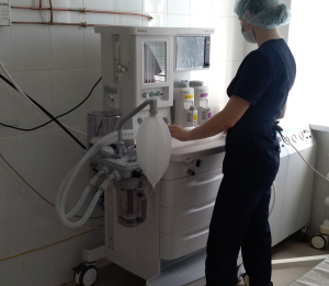 В отделение анестезиологии-реанимации Кузнецкой межрайонной детской больницы поступил новый наркозно-дыхательный аппарат.