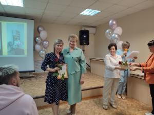 В преддверии Дня медицинского работника в конференц-зале Кузнецкой межрайонной детской больницы состоялся праздничный концерт